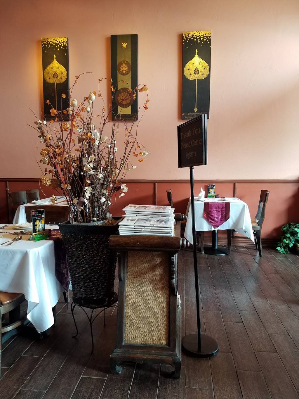 Khoom Lanna | restaurant | 107 4th St, Santa Rosa, CA 95401, USA | 7075458424 OR +1 707-545-8424