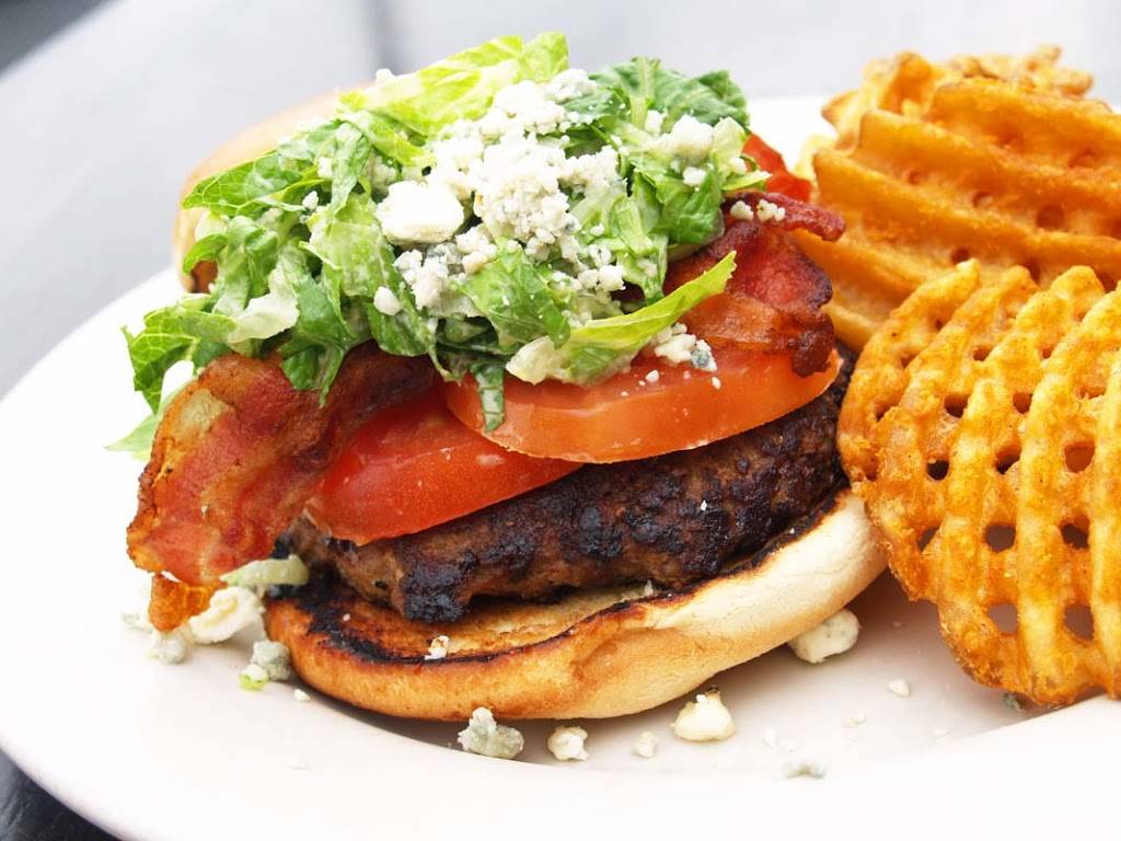 Savannah Taphouse | restaurant | 125 E Broughton St, Savannah, GA 31401, USA | 9122018277 OR +1 912-201-8277