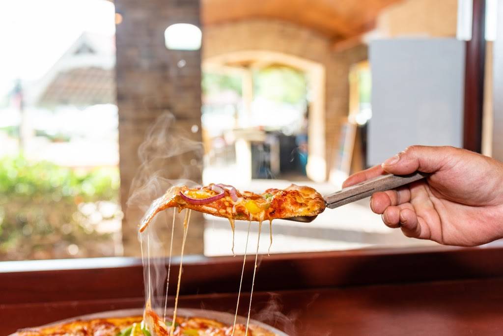 Bucci & Murrays Pub on the Harbor | restaurant | 13 Harbourside Ln building 2 C&D, Hilton Head Island, SC 29928, USA | 8437853300 OR +1 843-785-3300