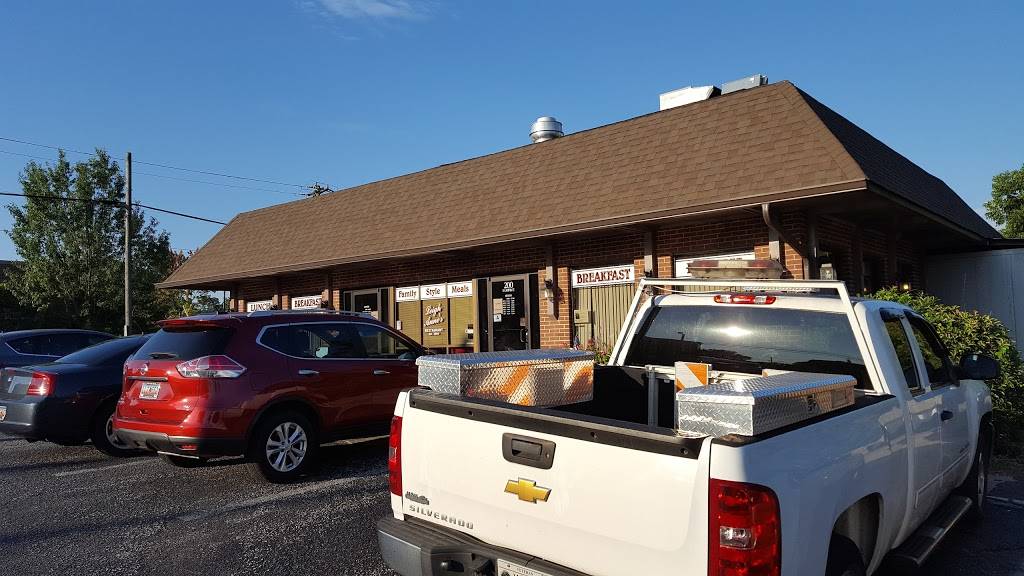 Leigh-Annes Restaurant | restaurant | 200 N Catawba St, Lancaster, SC 29720, USA | 8032856606 OR +1 803-285-6606