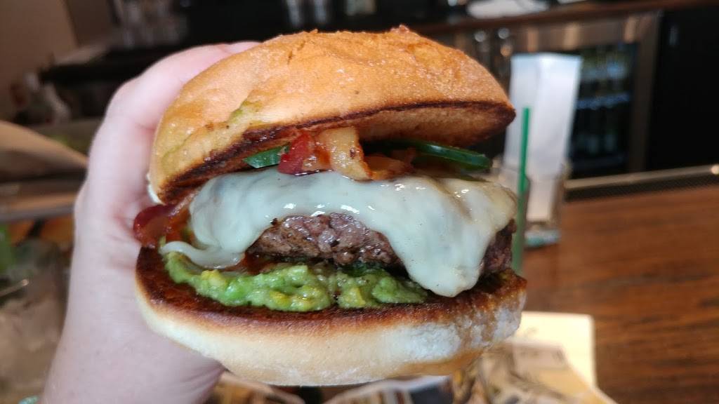 Wahlburgers | restaurant | 21200 Penn St, Taylor, MI 48180, USA | 3132097440 OR +1 313-209-7440