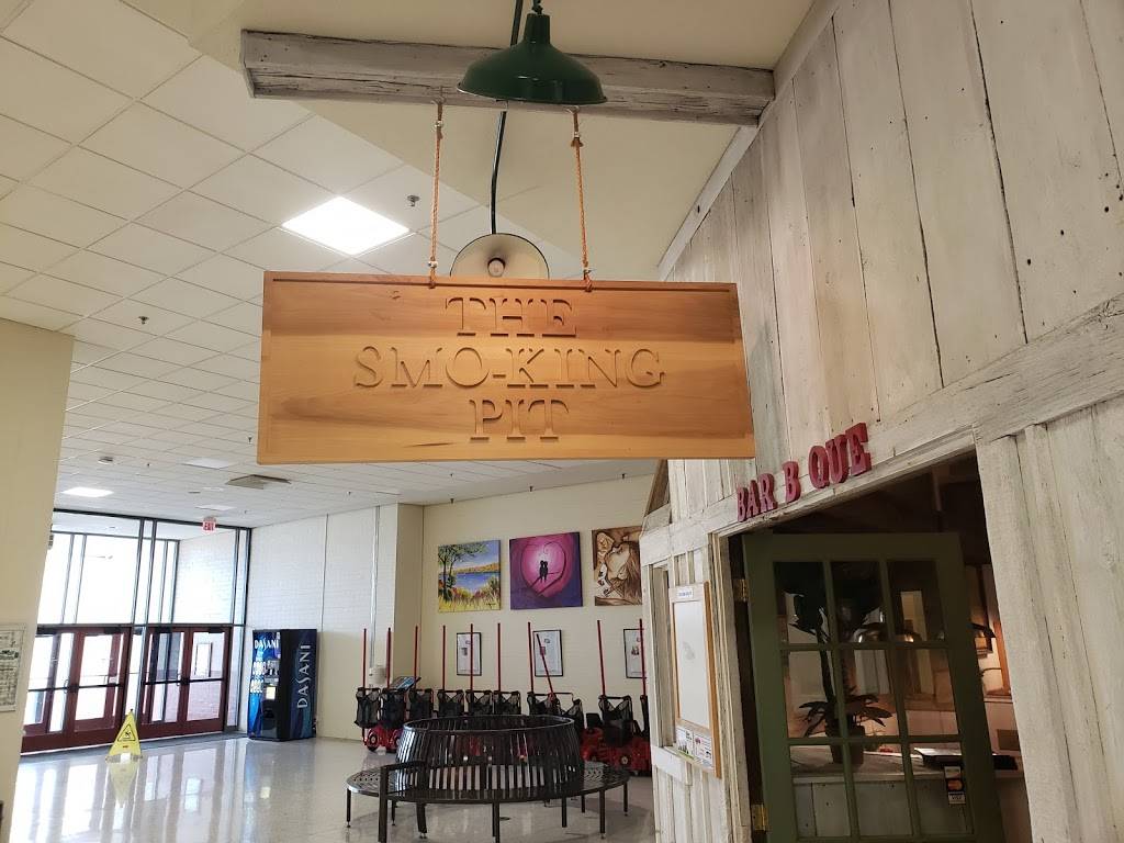 Smo-King Pit | restaurant | 2200 W War Memorial Dr, Peoria, IL 61613, USA | 3096883606 OR +1 309-688-3606