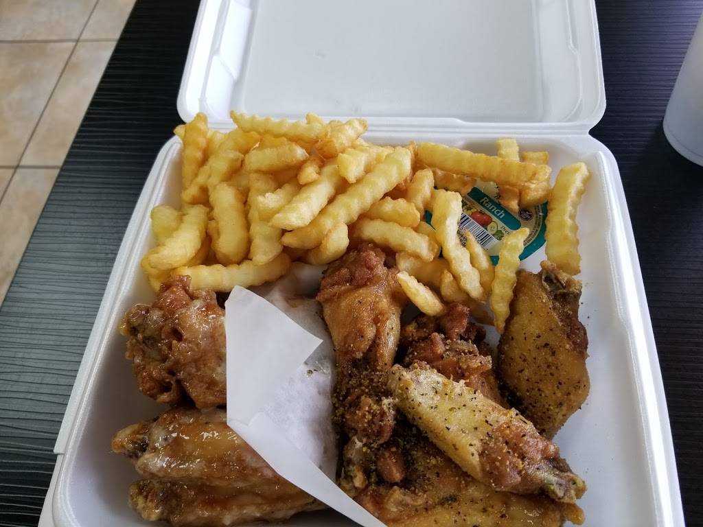 A&D Buffalos | restaurant | 2107 W Colonial Dr, Orlando, FL 32804, USA | 4078415511 OR +1 407-841-5511