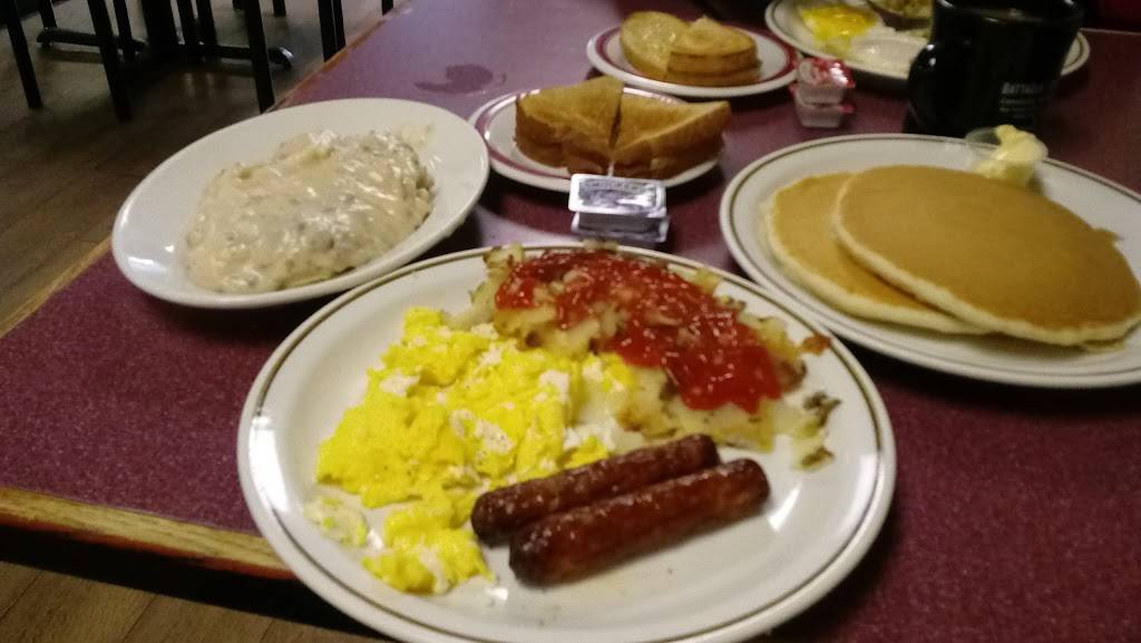 Megans Family Restaurant | restaurant | 266 W Main St, Ravenna, OH 44266, USA | 3302359143 OR +1 330-235-9143