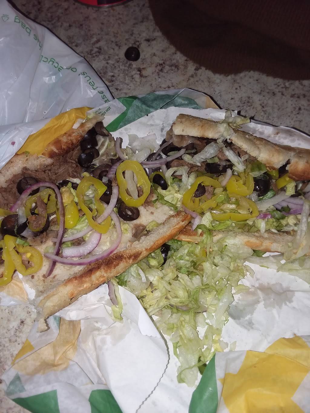 Subway | restaurant | 19 Stephen King Dr Suite 4, Augusta, ME 04330, USA | 2076218552 OR +1 207-621-8552