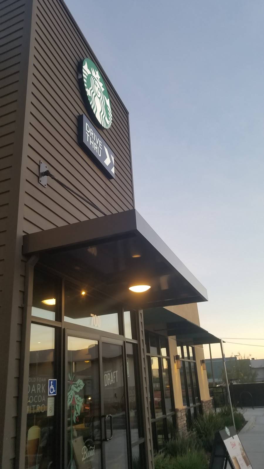 Starbucks | cafe | 700 Matsumoto Lane, Winters, CA 95694, USA | 5304199506 OR +1 530-419-9506
