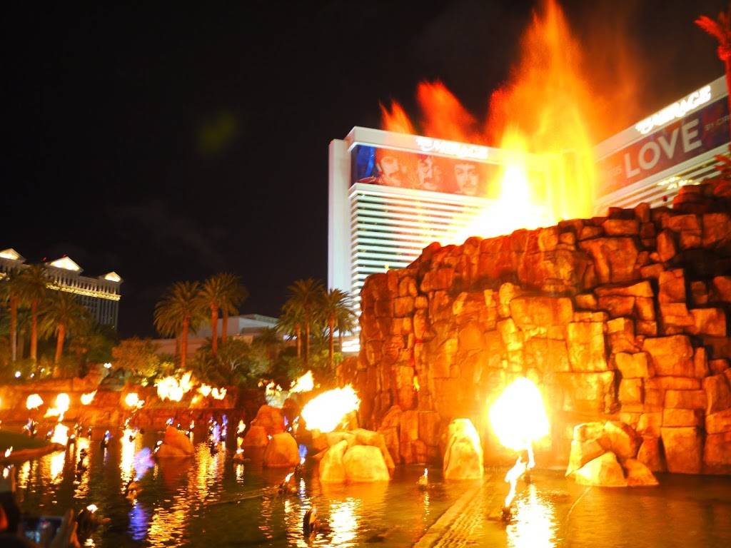 Las Vegas Nevada golden nugget | restaurant | Las Vegas, NV 89101, USA | 5039271354 OR +1 503-927-1354