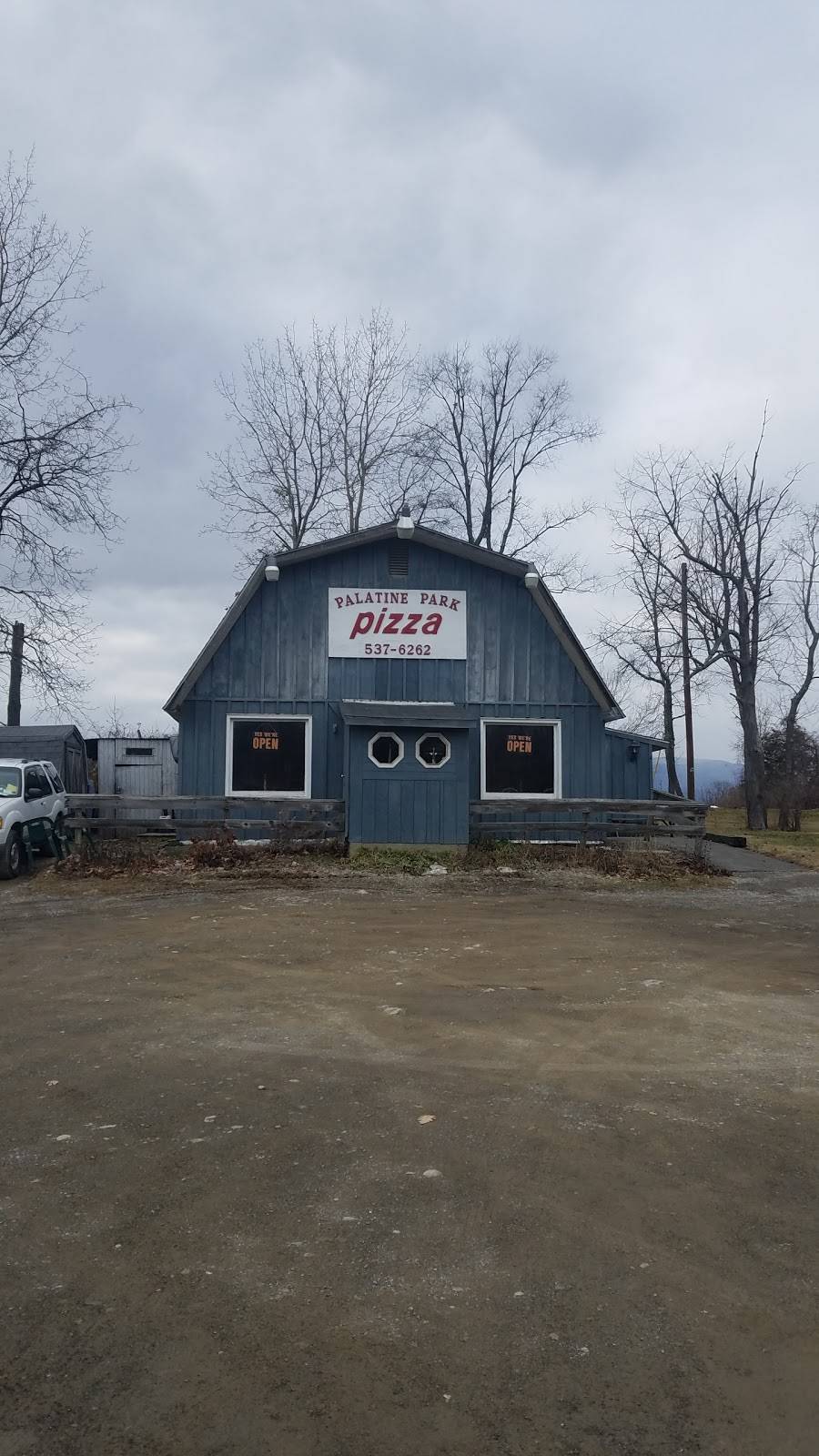 Palatine Park Pizza | restaurant | 85 Palatine Park Rd, Germantown, NY 12526, USA | 5185376262 OR +1 518-537-6262