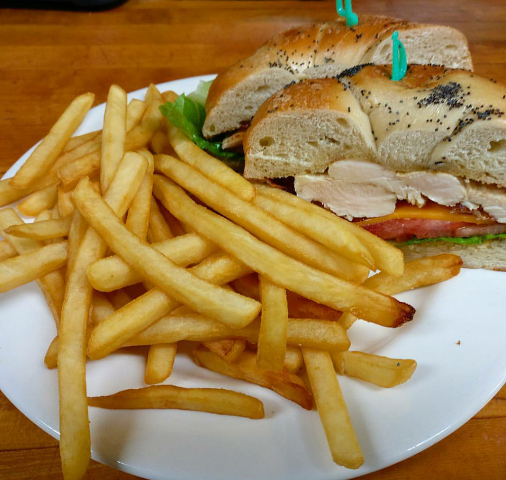 Golden Griddle | restaurant | 400 Bayfield St, Barrie, ON L4M 5A1, Canada | 7057261828 OR +1 705-726-1828