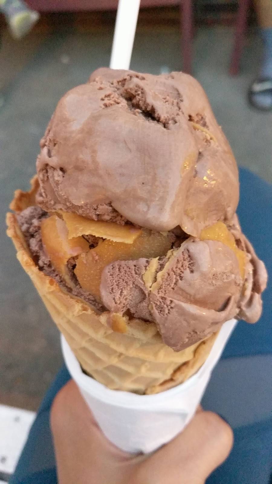 Yorkies Grille & Custard | restaurant | 1368 PA-285, Linesville, PA 16424, USA | 7249272057 OR +1 724-927-2057