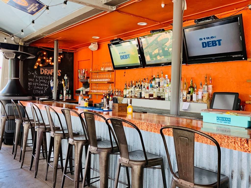 Cork Soakers Deck & Wine Bar | restaurant | 837 SE 47th Terrace, Cape Coral, FL 33904, USA | 2395426622 OR +1 239-542-6622