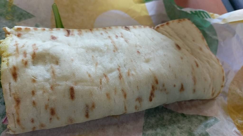 Subway | restaurant | 128 W Main St, Gas City, IN 46933, USA | 7656746197 OR +1 765-674-6197