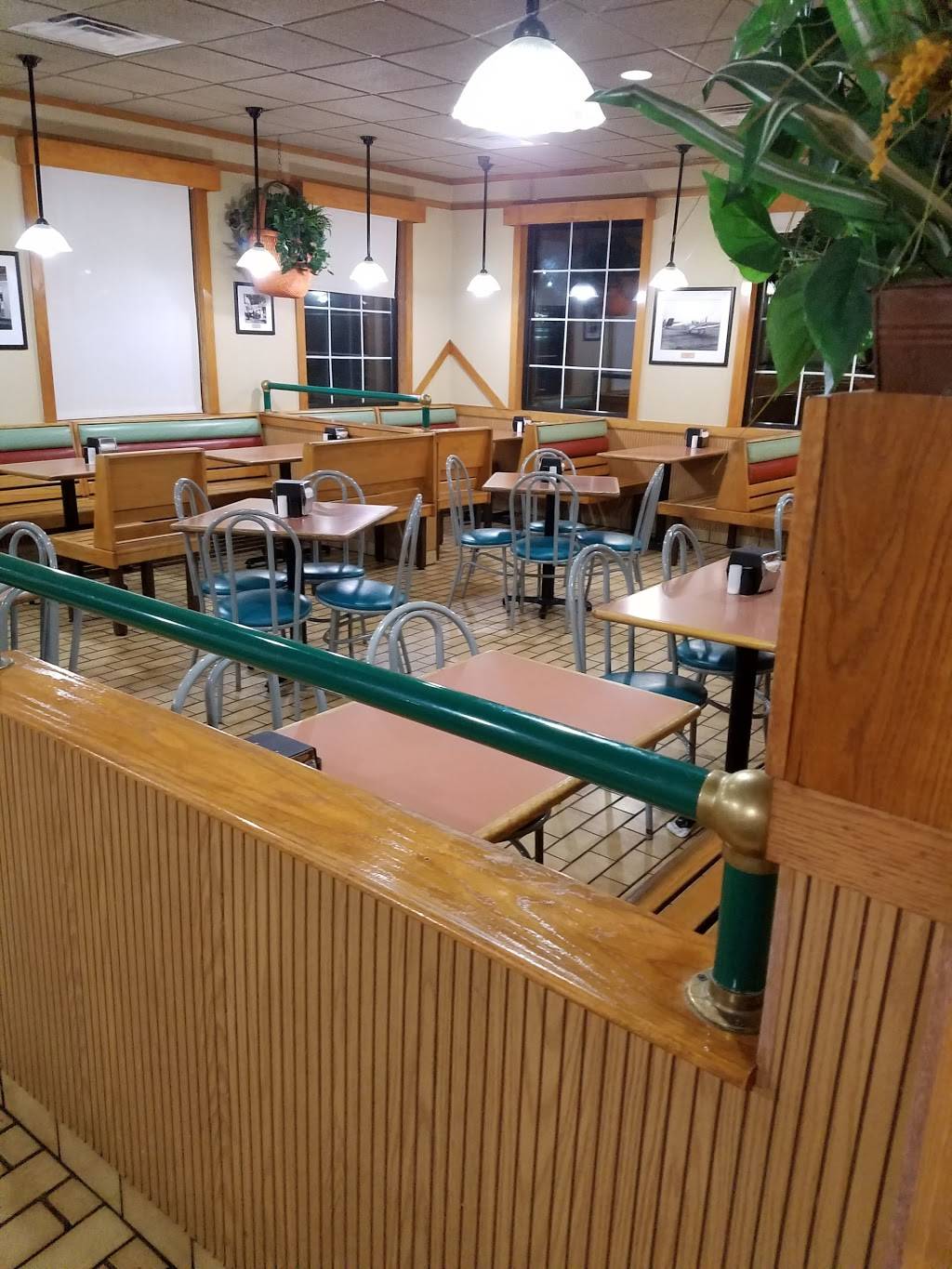 Dairy Queen Store | restaurant | 8536 Fm Rd 2673, Canyon Lake, TX 78133, USA | 8308994681 OR +1 830-899-4681