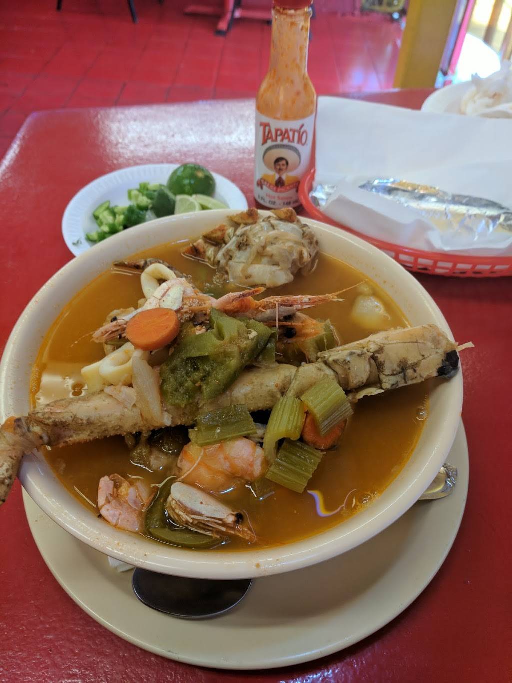 Ostioneria Colima #2 | restaurant | 434 N Alvarado St, Los Angeles, CA 90026, USA | 3236177889 OR +1 323-617-7889