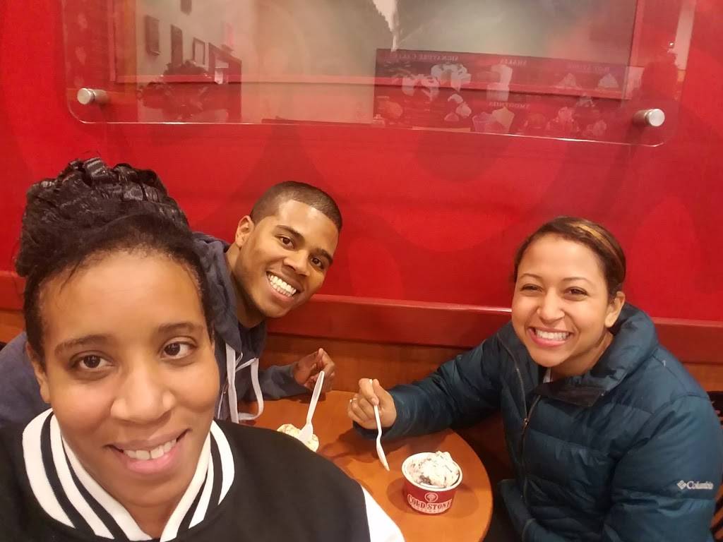 Cold Stone Creamery | bakery | 1169 Nimmo Pkwy Ste 236, Virginia Beach, VA 23456, USA | 7575638288 OR +1 757-563-8288