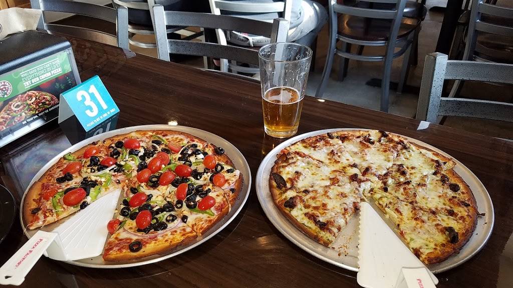 Pizza Factory | restaurant | 56030 CA-371 Unit #9, Anza, CA 92539, USA | 9513896155 OR +1 951-389-6155