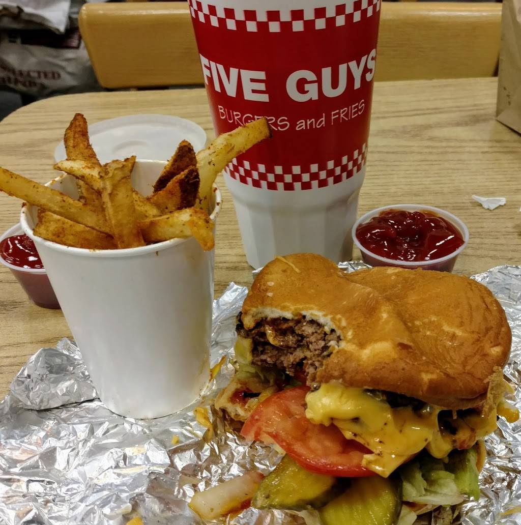 Five Guys | meal takeaway | 1417 St Louis Galleria St, St. Louis, MO 63117, USA | 3147211001 OR +1 314-721-1001