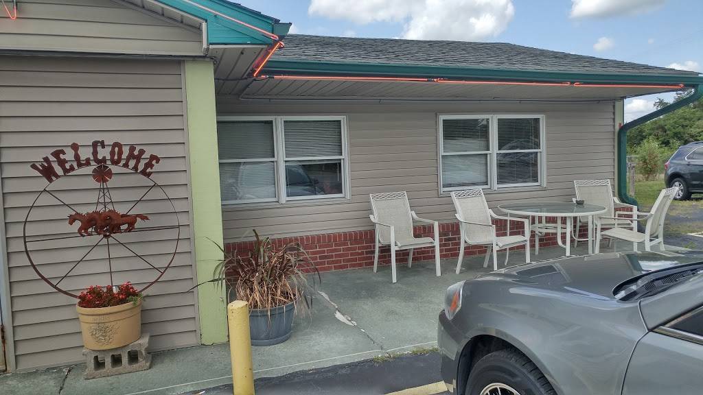 Beckys Happy Mule Cafe | restaurant | 2460 E Co Rd 67, Chesterfield, IN 46017, USA | 7656830388 OR +1 765-683-0388