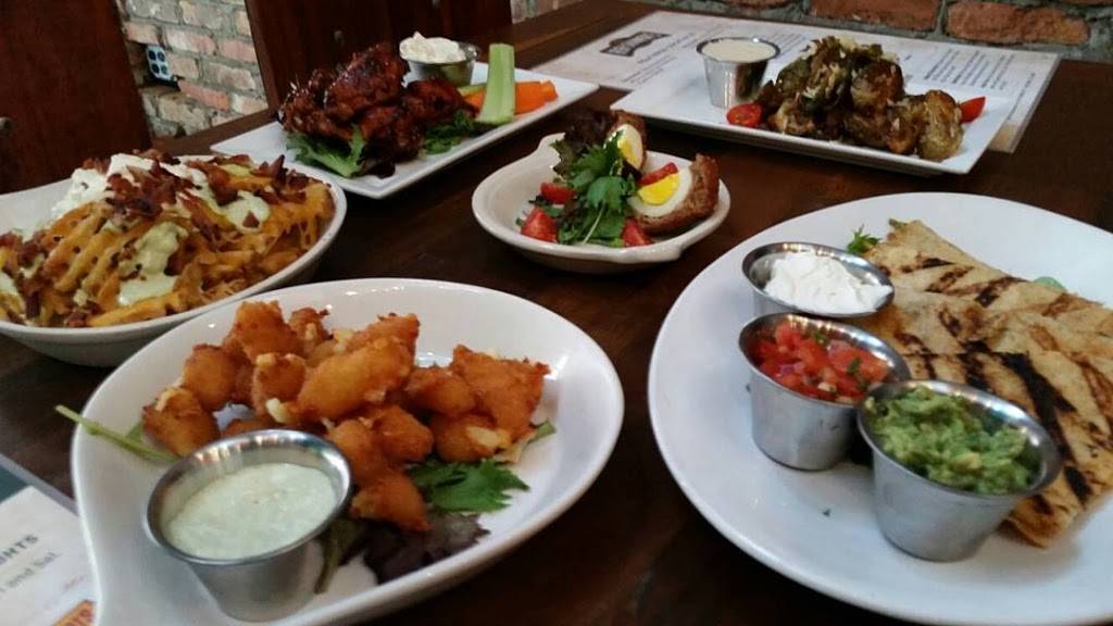 Irish Shannons Pub | restaurant | 41 W Church St, Orlando, FL 32801, USA | 4078661191 OR +1 407-866-1191