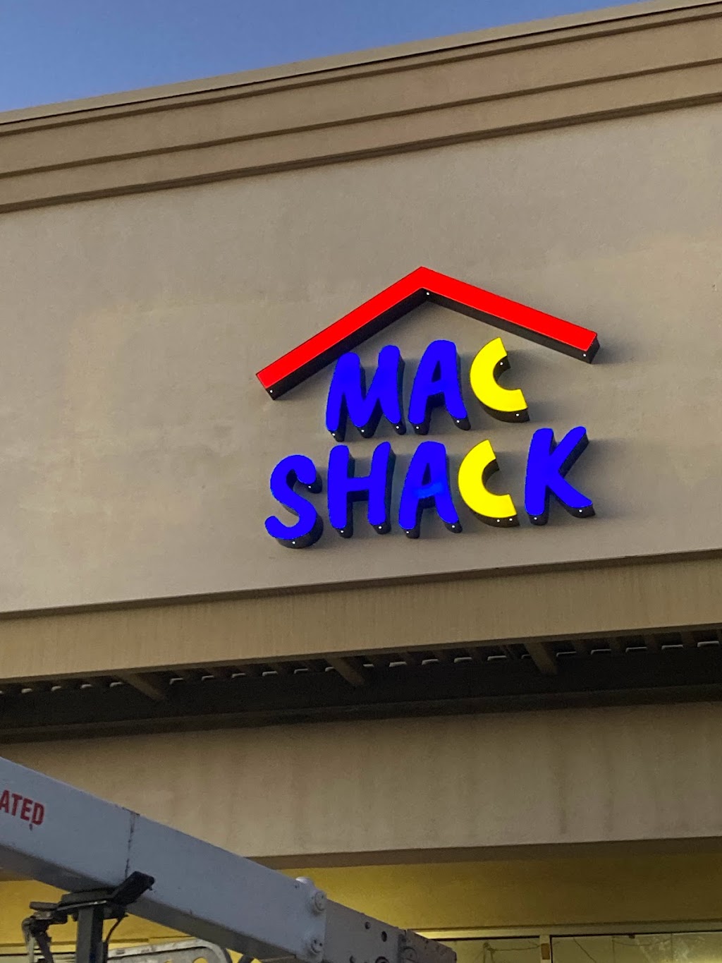 MacShack | restaurant | 6530 W Happy Valley Rd Suite 116B, Glendale, AZ 85310, USA | 6232480719 OR +1 623-248-0719