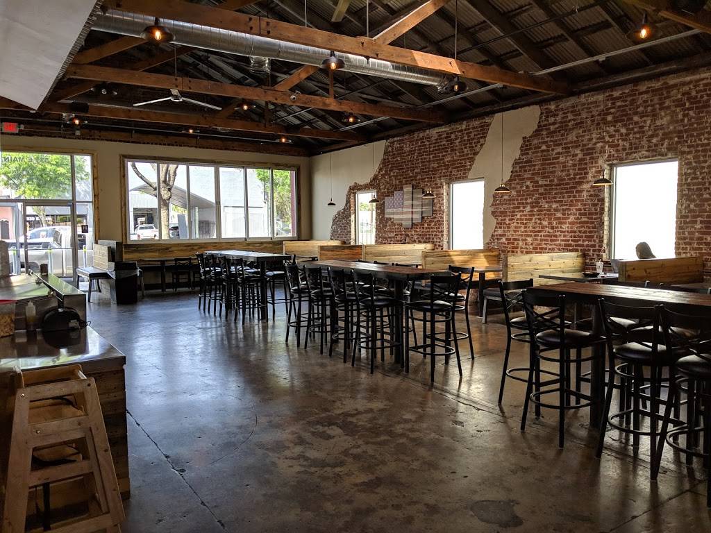 Stacked Bar And Grill | restaurant | 531 E Main St, Visalia, CA 93292, USA | 5593728480 OR +1 559-372-8480