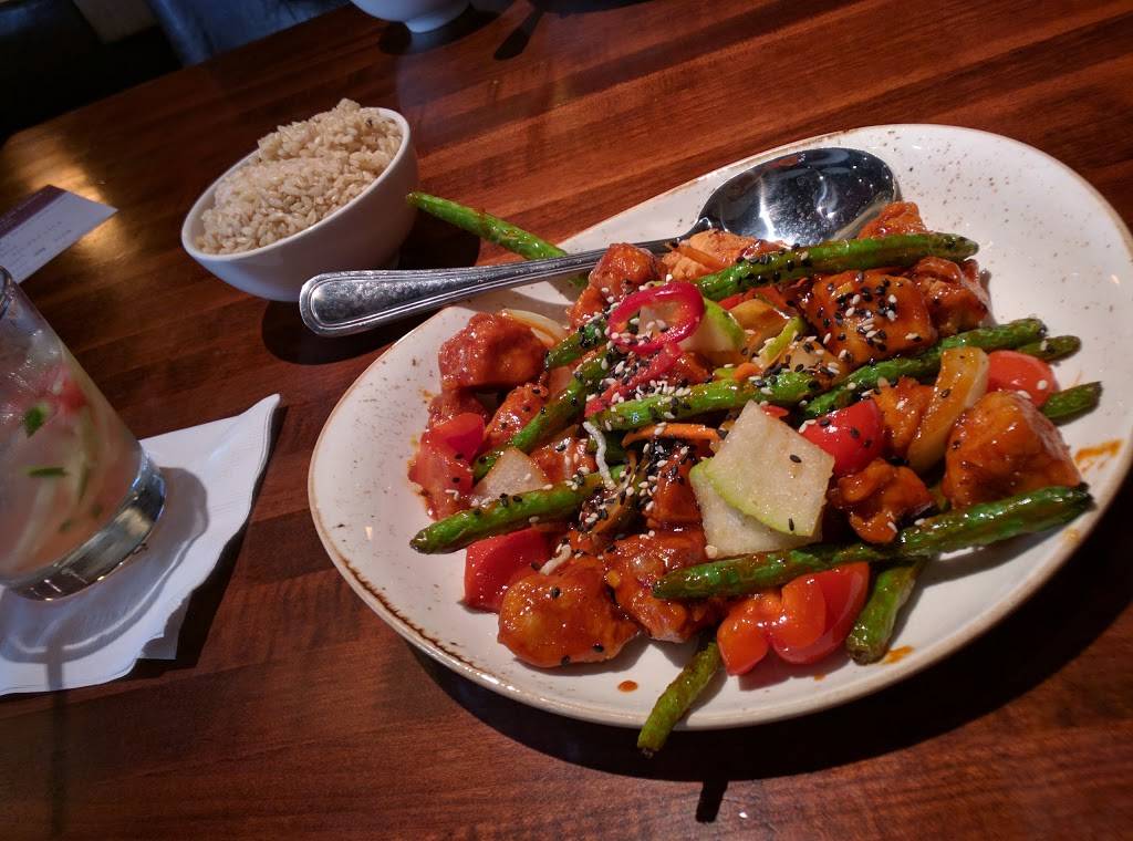 P.F. Changs | meal takeaway | 25 The Blvd, Richmond Heights, MO 63117, USA | 3148622624 OR +1 314-862-2624