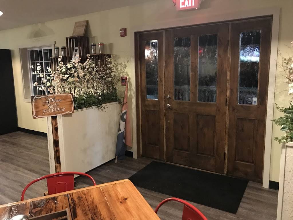 Our Fathers Table | restaurant | 1020 Riverside Dr, North Grosvenor Dale, CT 06255, USA | 8603151015 OR +1 860-315-1015