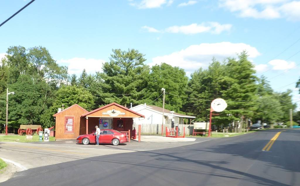 Staunton Country Store | restaurant | 17 OH-202, Troy, OH 45373, USA | 9373357916 OR +1 937-335-7916