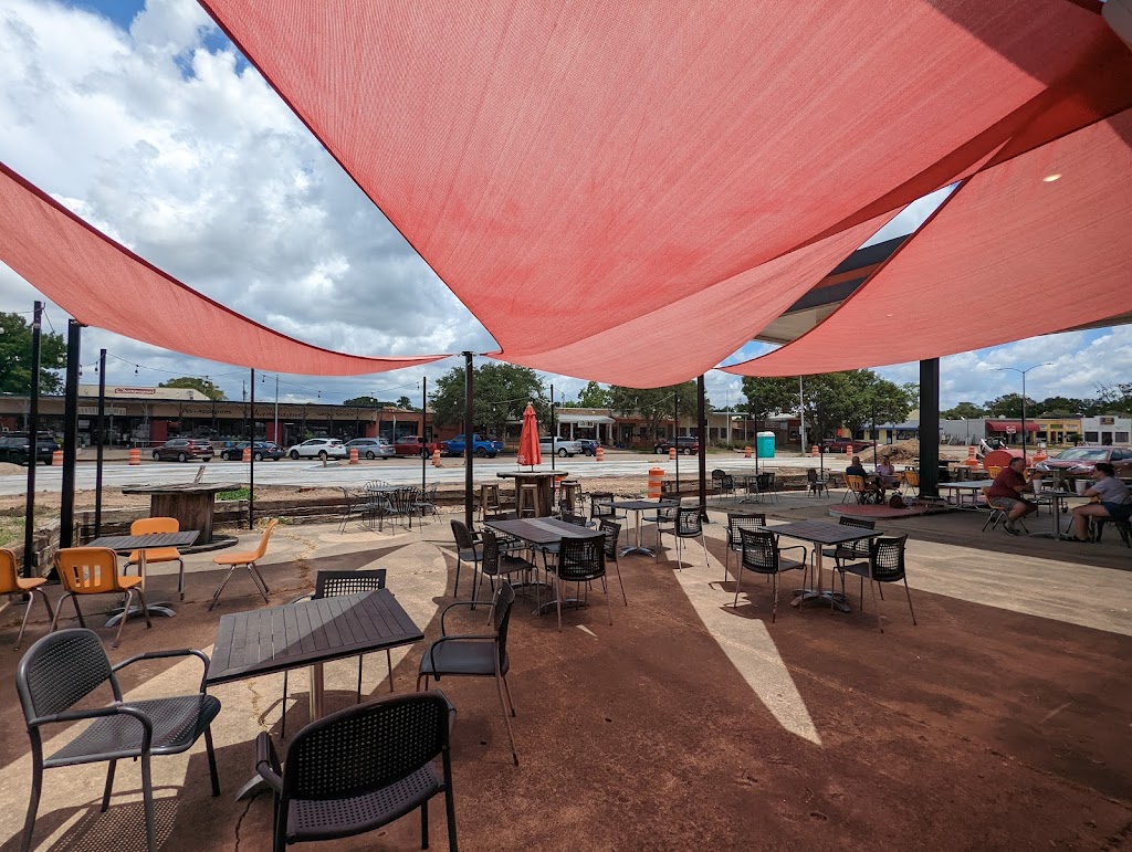 Bodega | restaurant | 5 Circle Way, Lake Jackson, TX 77566, USA | 9793163901 OR +1 979-316-3901