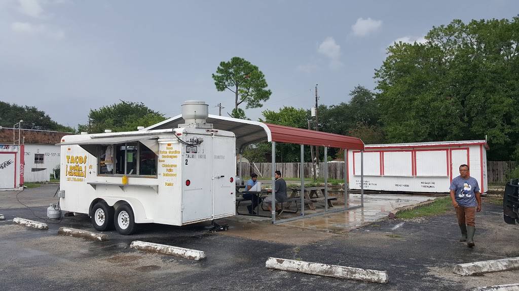 Texas Tacos | restaurant | 208 S Main St, Highlands, TX 77562, USA | 2818398661 OR +1 281-839-8661