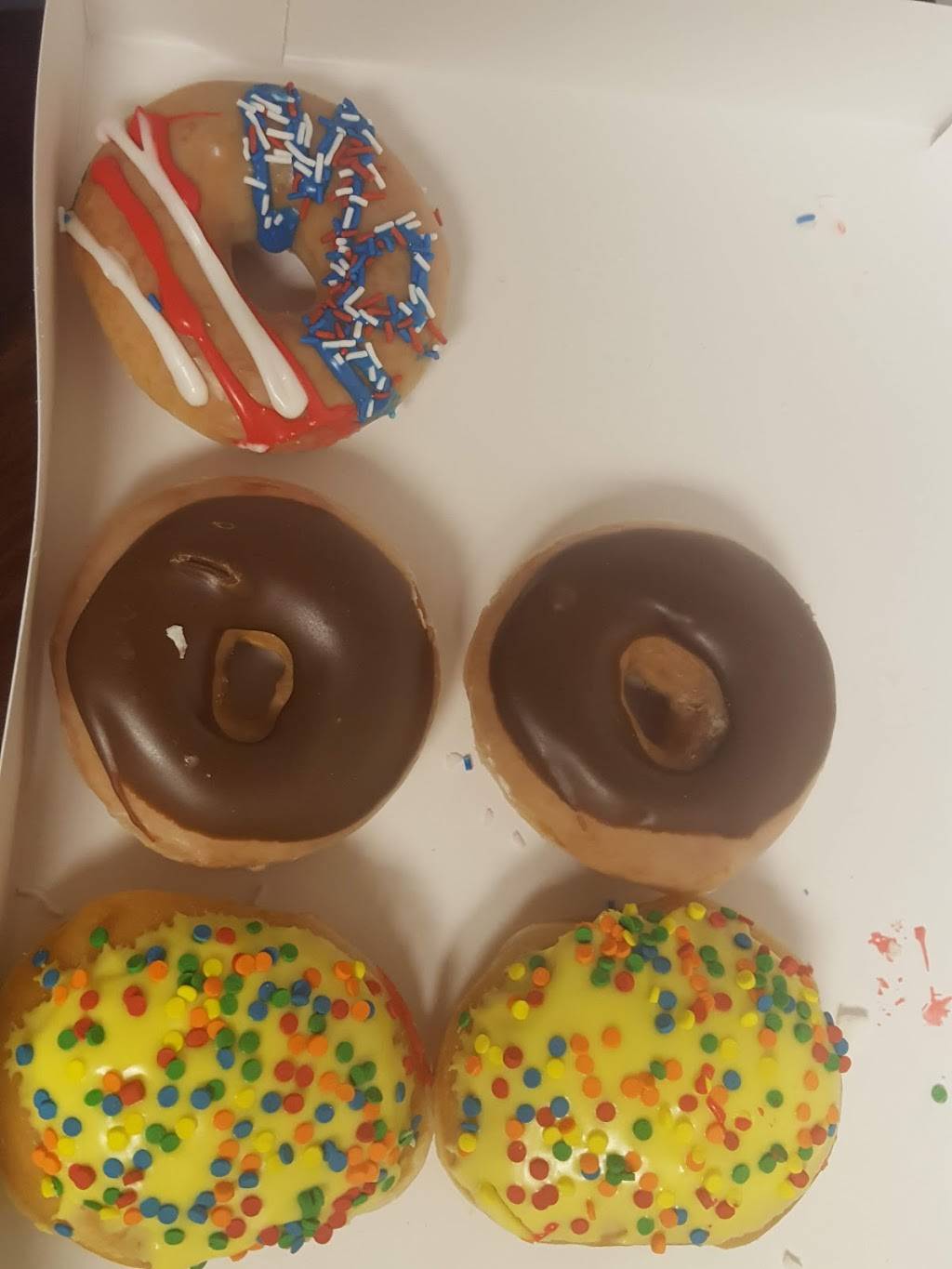 Krispy Kreme | bakery | 2800 Pio Nono Ave, Macon, GA 31206, USA | 4787819460 OR +1 478-781-9460