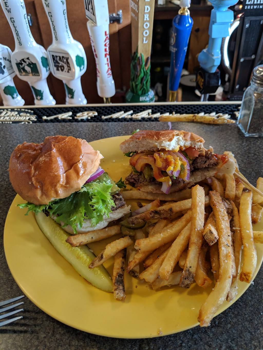 Oscars Pub & Grill | restaurant | 1712 W Pierce St, Milwaukee, WI 53204, USA | 4148101820 OR +1 414-810-1820