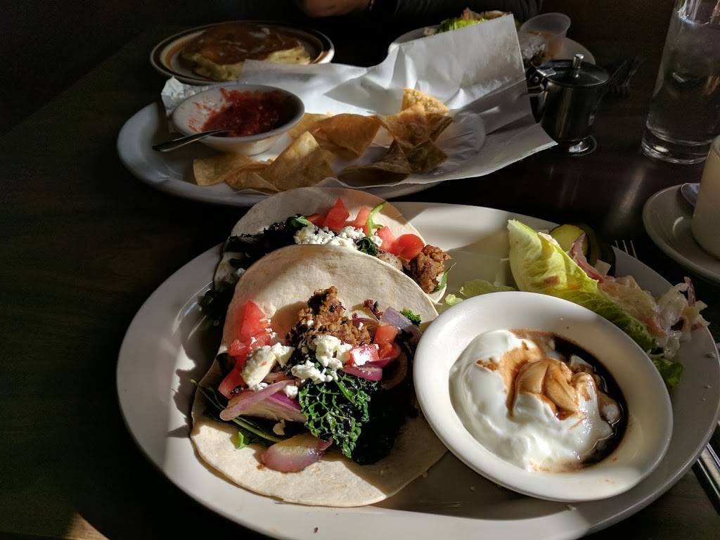 Salt Fork Kitchen | restaurant | 112 E Main St, Solon, IA 52333, USA | 3196242081 OR +1 319-624-2081