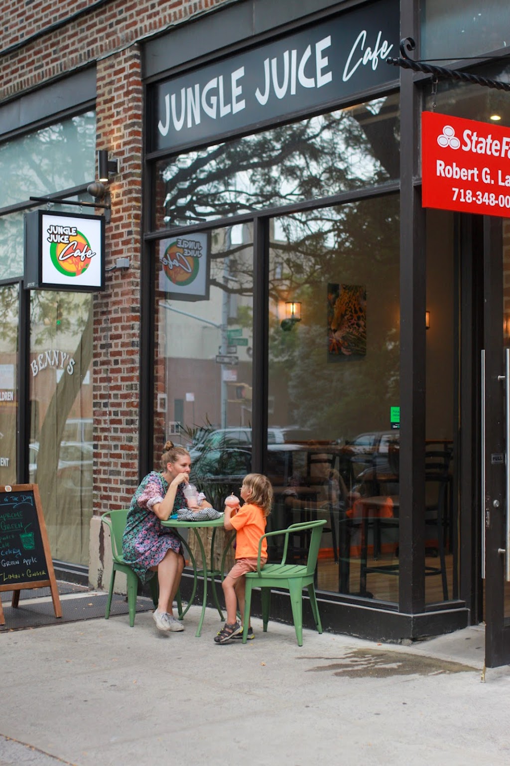 Jungle Juice Cafe | restaurant | 843 Classon Ave, Brooklyn, NY 11238, USA | 3477898983 OR +1 347-789-8983