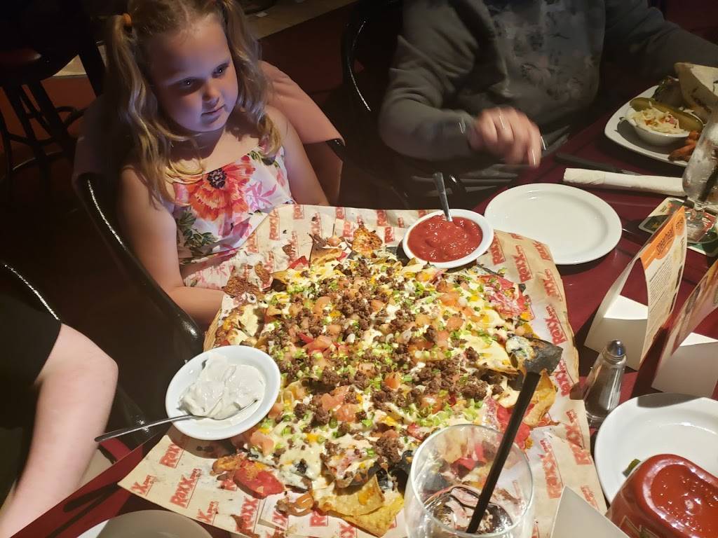 Raxx Bar & Grill | restaurant | 665 Development Dr, Kingston, ON K7M 4W6, Canada | 6136343337 OR +1 613-634-3337