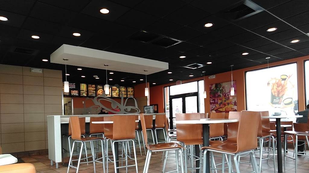Taco Bell | meal takeaway | 8111 County Rd 311, Sellersburg, IN 47172, USA | 8122468226 OR +1 812-246-8226