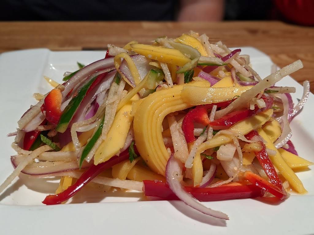 Fusion kitchen | restaurant | 3009 MacArthur Blvd, Oakland, CA 94602, USA | 5104793784 OR +1 510-479-3784