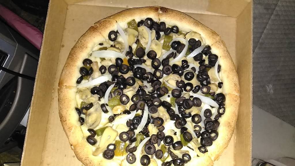 Nickys Pizzeria | restaurant | 1916 McCartney Rd, Campbell, OH 44405, USA | 3307470381 OR +1 330-747-0381