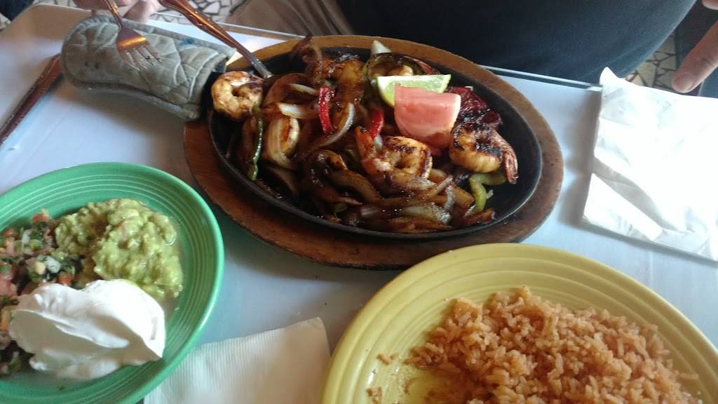 El Jardin | restaurant | 409 E Olive Ave, Turlock, CA 95380, USA | 2096320932 OR +1 209-632-0932