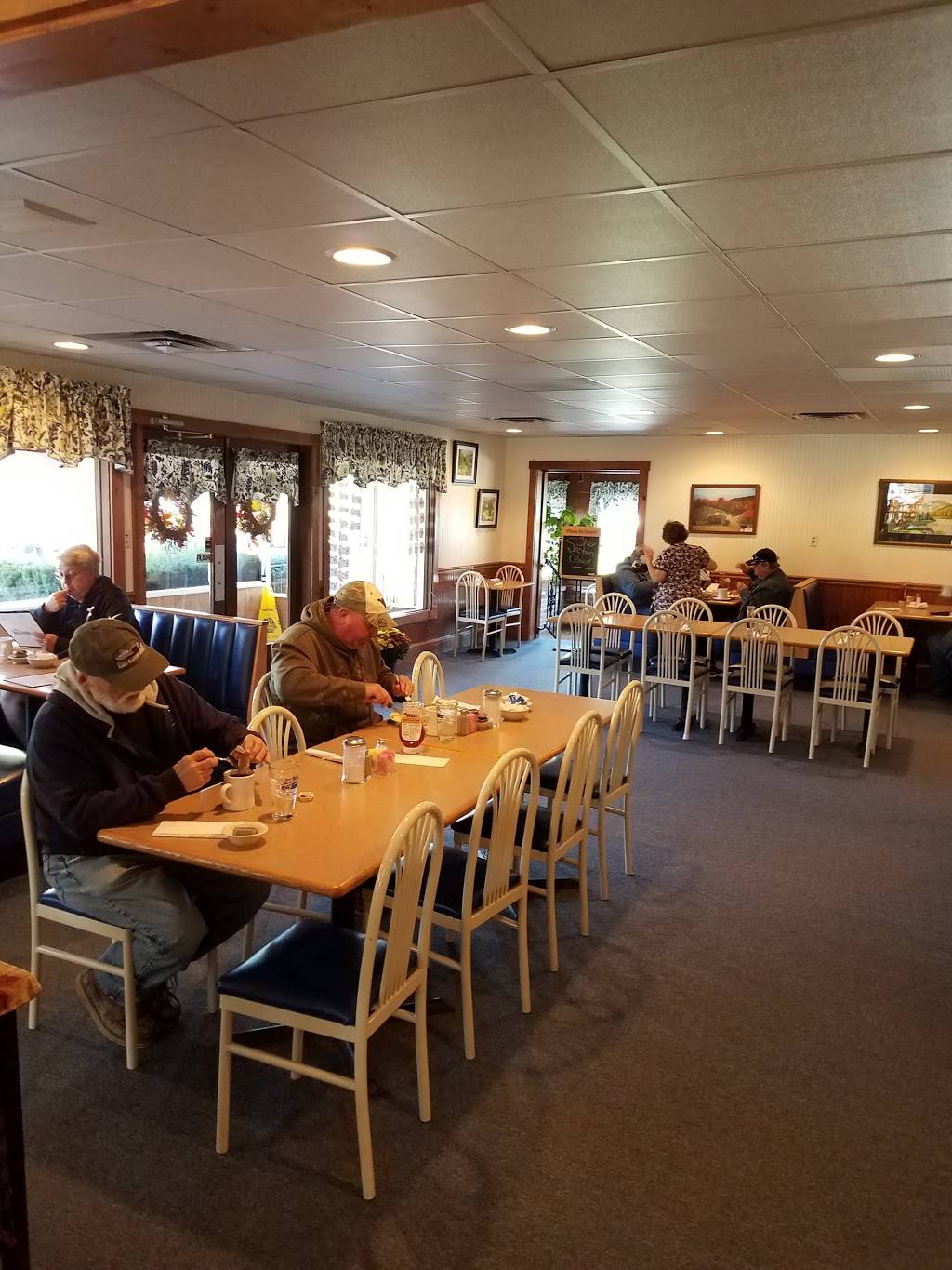 Kac-Ka-Pon Restaurant | restaurant | 395 E Main St, Wardensville, WV 26851, USA | 3048743232 OR +1 304-874-3232