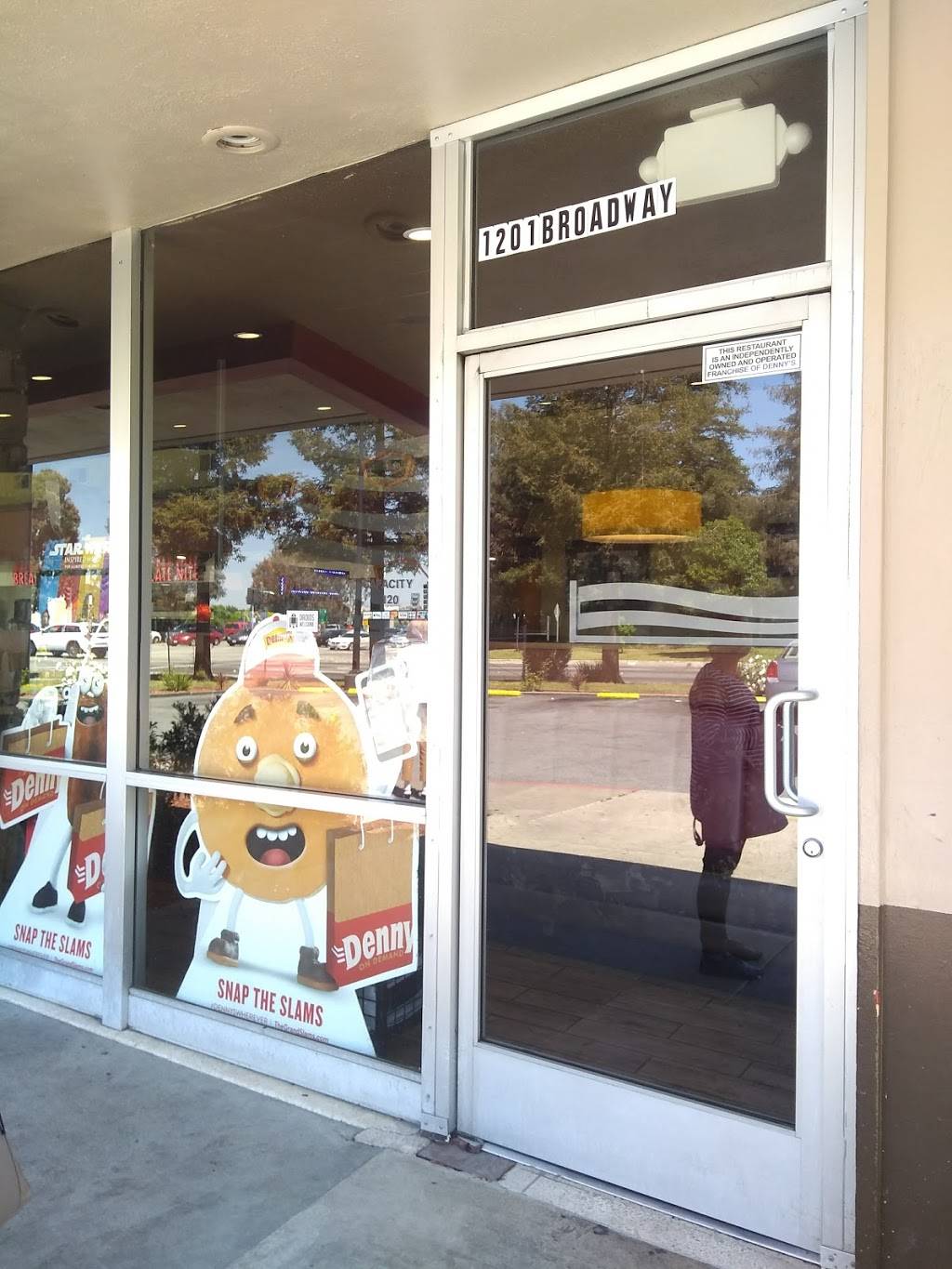 Dennys | restaurant | 1201 Broadway, Redwood City, CA 94063, USA | 6503644545 OR +1 650-364-4545