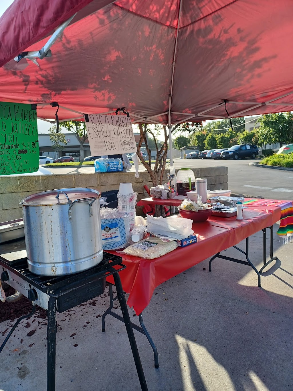 Rica Birria Estilo Jalisco Yoli. | restaurant | 7789 Foothill Blvd, Tujunga, CA 91042, USA | 6614419068 OR +1 661-441-9068