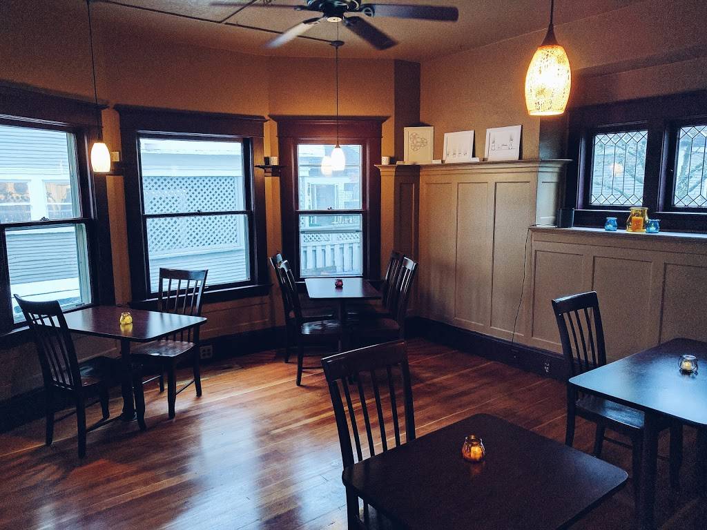 Lelas Bistro | meal takeaway | 1524 NW 23rd Ave, Portland, OR 97210, USA | 5037194744 OR +1 503-719-4744