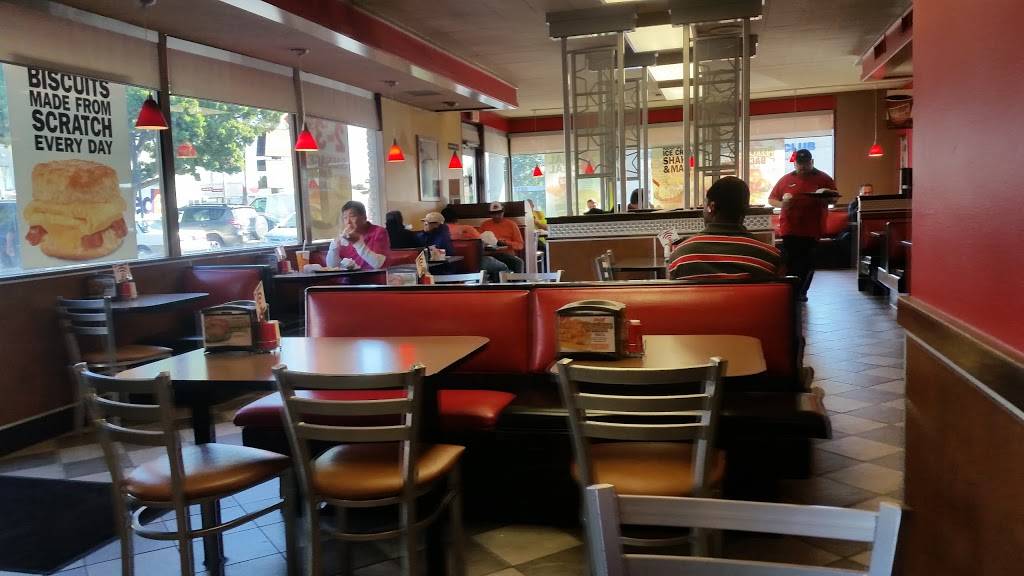 Carls Jr. | restaurant | 2727 Santa Monica Blvd, Santa Monica, CA 90404, USA | 3108280124 OR +1 310-828-0124