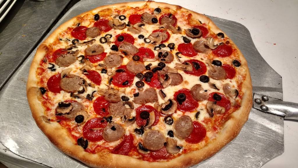 New York City Pizza | restaurant | 190 E Bay St #102, Charleston, SC 29401, USA | 8438055933 OR +1 843-805-5933