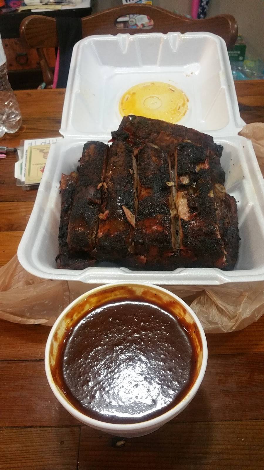 Pinehurst BBQ | restaurant | 100 Strickland Dr, Pinehurst, TX 77630, USA | 4098862223 OR +1 409-886-2223