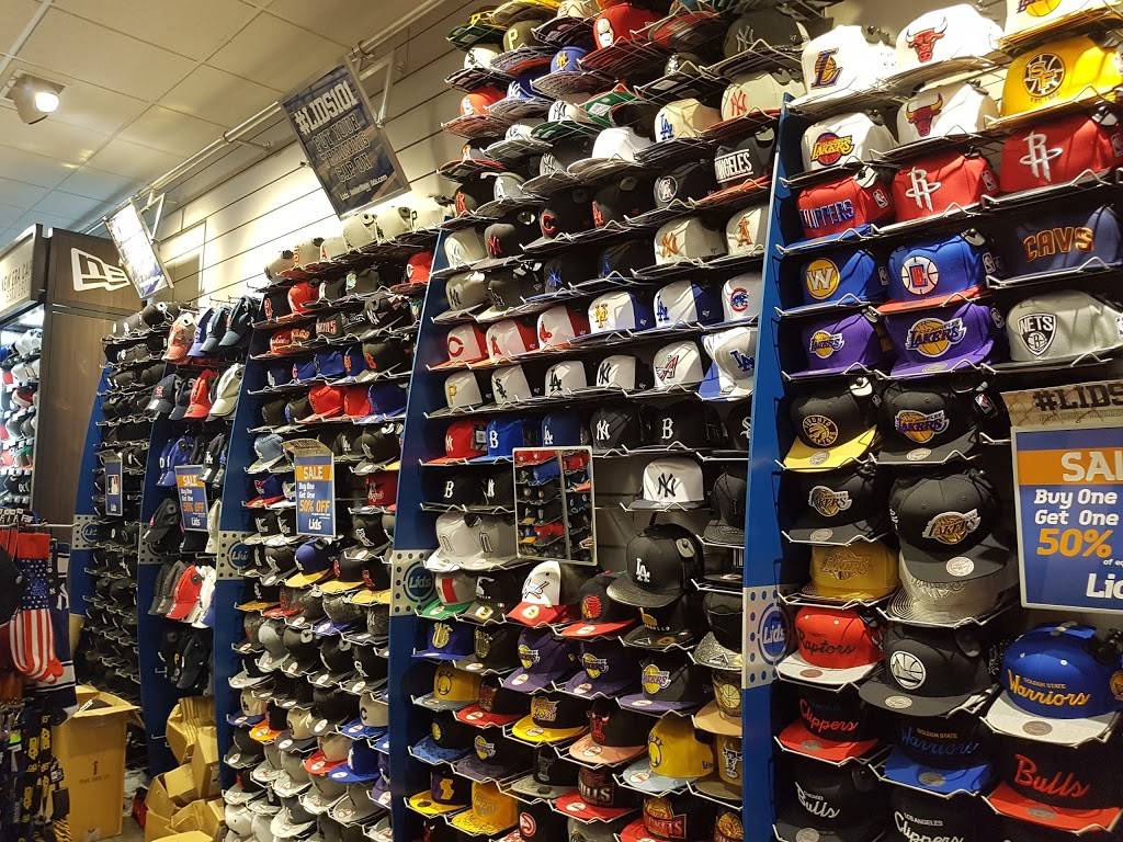 Los Cerritos Center | shopping mall | 239 Los Cerritos Center, Cerritos, CA 90703, USA | 5624027467 OR +1 562-402-7467