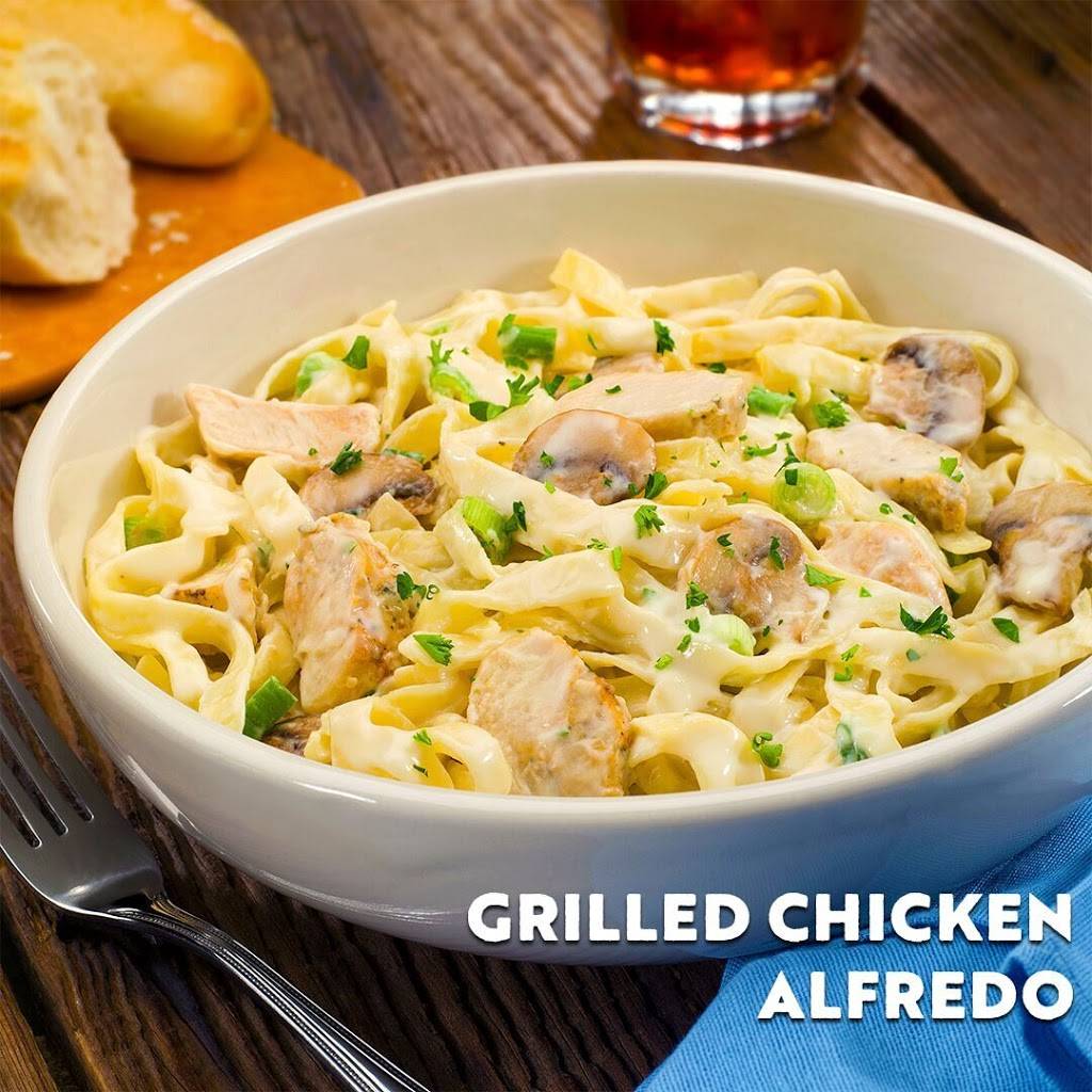 Zios Italian To-Go Kitchen | restaurant | 300 E Interstate 20, Arlington, TX 76018, USA | 8178651596 OR +1 817-865-1596