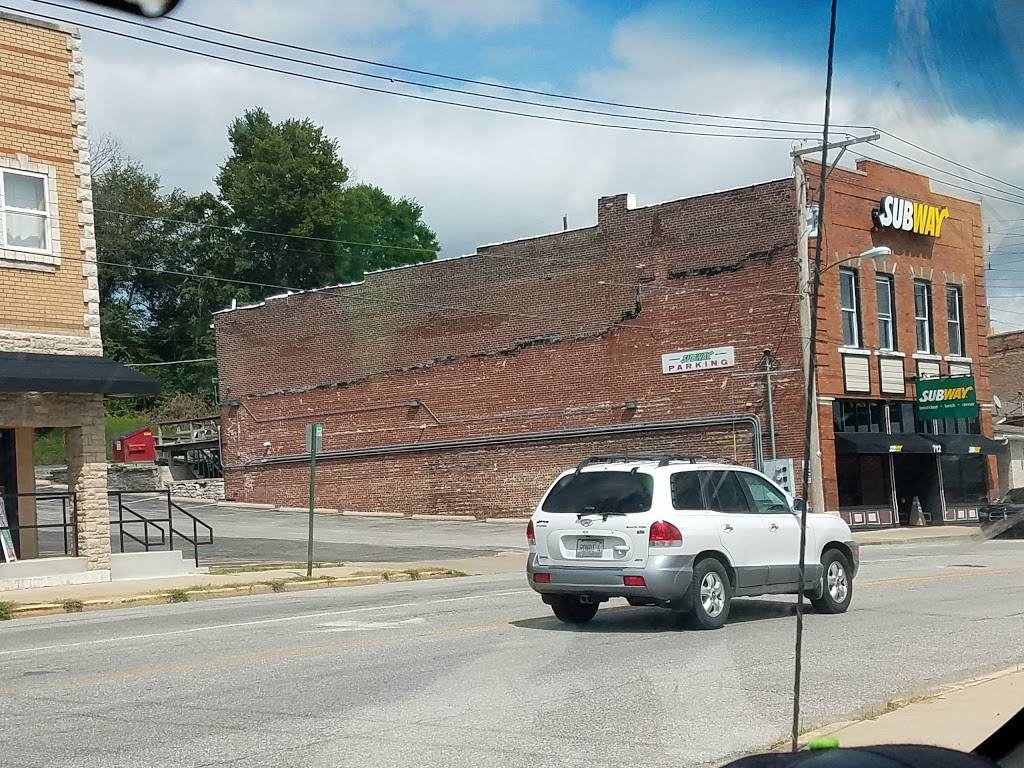 Subway | restaurant | 712 E Broadway, Alton, IL 62002, USA | 6184631028 OR +1 618-463-1028