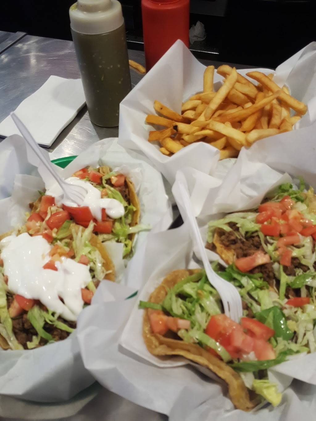 Raymonds Tacos No. 2 | restaurant | 2406 S Blue Island Ave, Chicago, IL 60608, USA | 7732545301 OR +1 773-254-5301